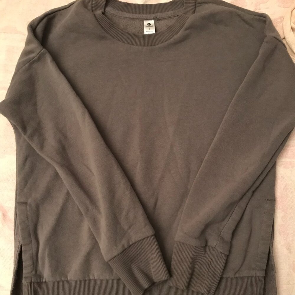 90 Degree By Reflex Pullover Sweater Gray Crew Neck